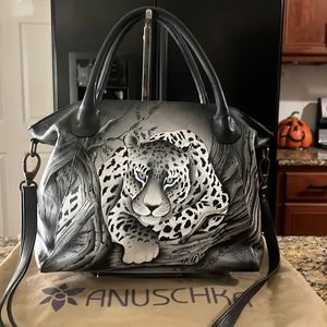 Anuschka 100% leather handbag
